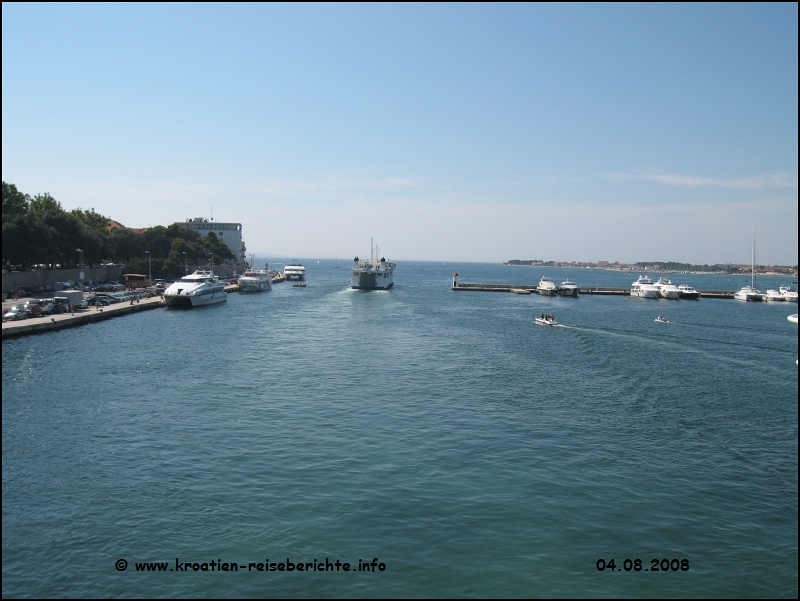 Zadar von der Fähre aus.