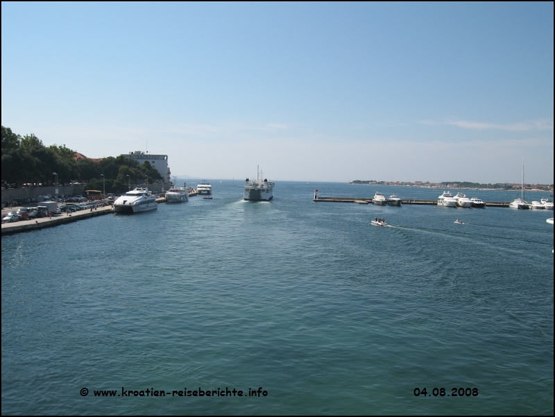 Zadar von der Fhre aus.