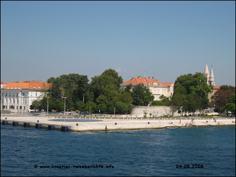 Zadar von der Fähre aus.