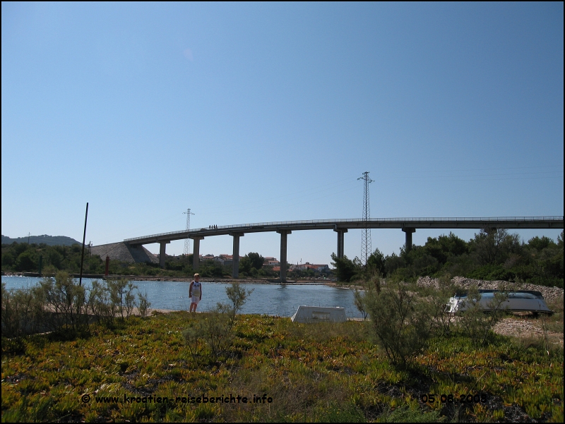 Brcke zwischen Inseln Ugljan und Pasman