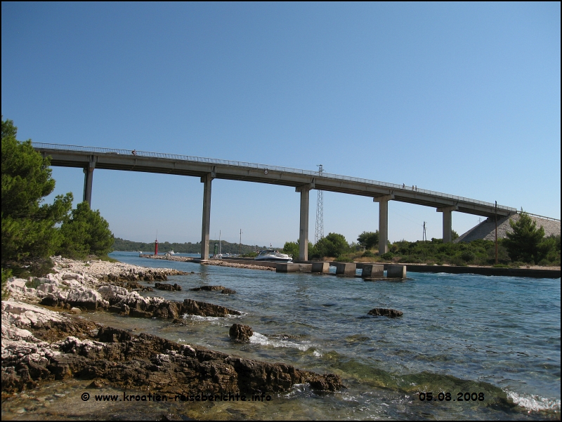 Brcke zwischen Inseln Ugljan und Pasman