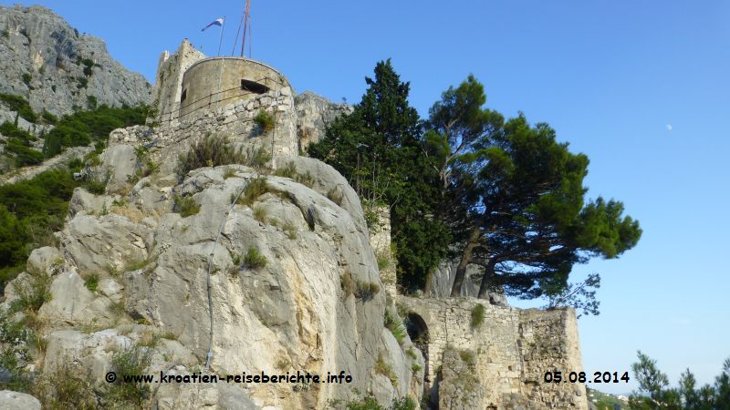 Burg Peovica Omis Kroatien